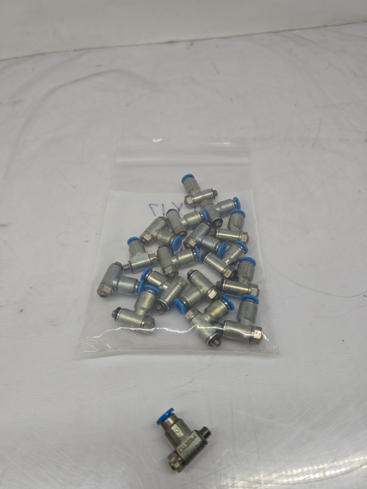 17 PCS Festo 193138 GRLA- M5 - QS-4-D One-way Flow Control Valve