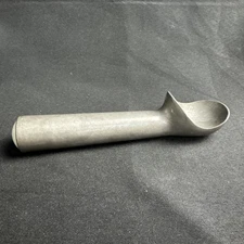 Vintage Pampered Chef Retired Ice Cream Scoop Aluminum Liquid Filled Heavy Duty