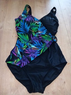Damen Badeanzug Gepolstert GR: 40/42