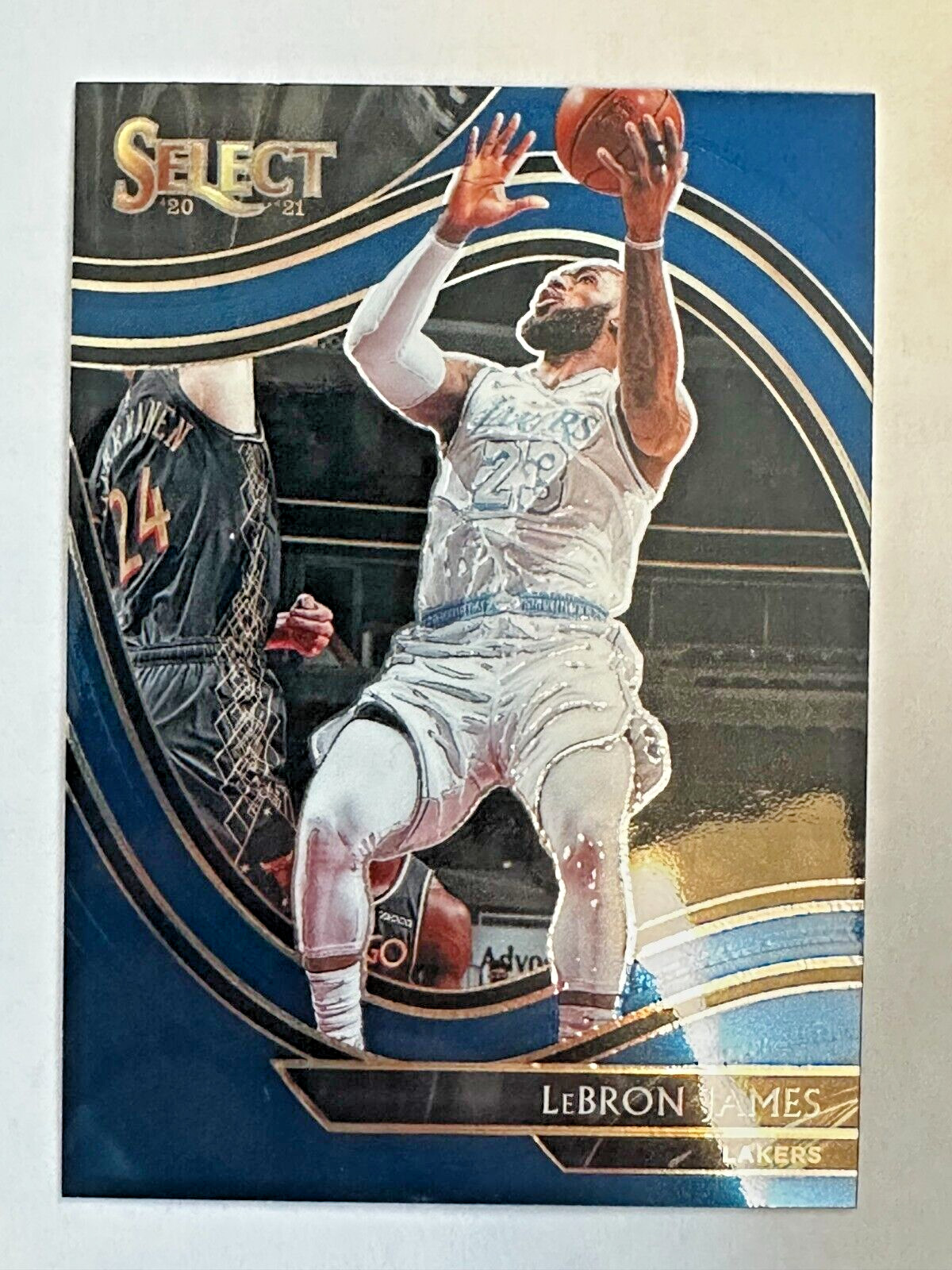 LEBRON JAMES 2021-22 SELECT BASKETBALL COURTSIDE RETAIL BLUE NM or better