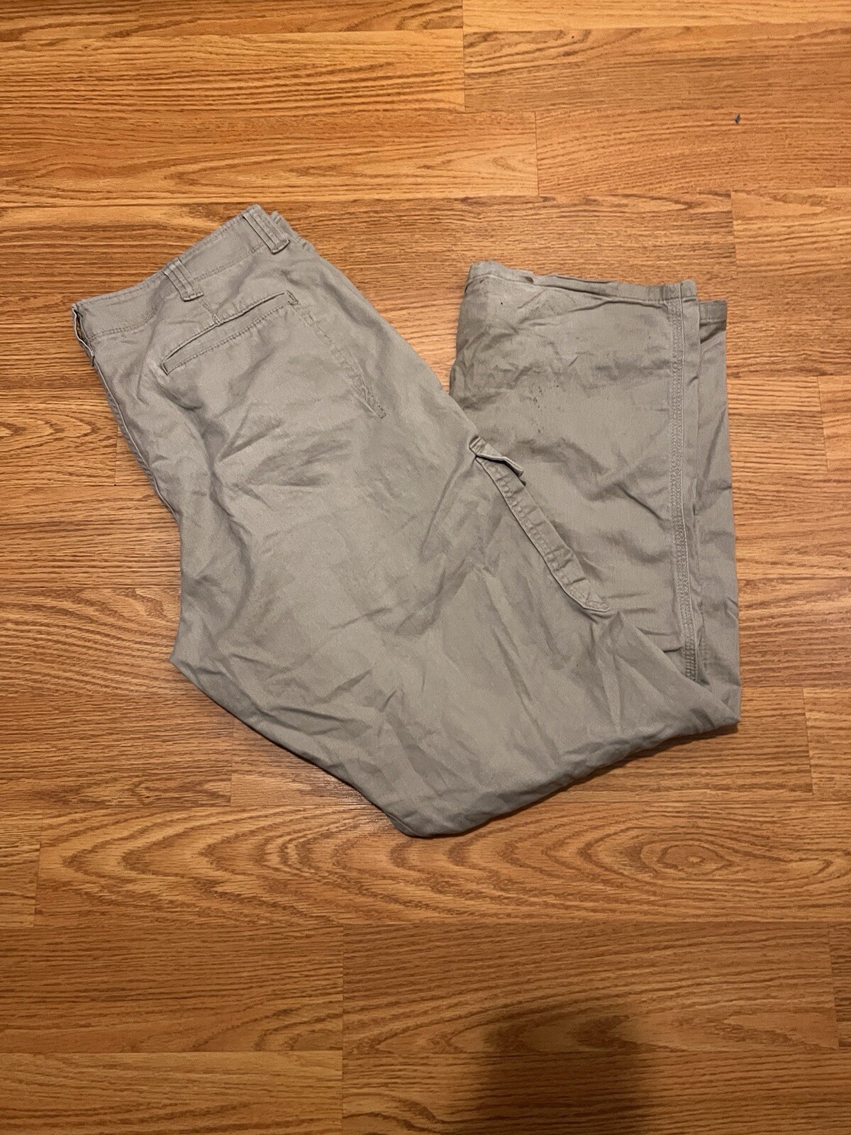 Khaki Wrangler Cargos Size 36x34 Relaxed Baggy Fit