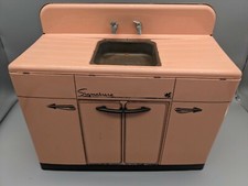VINTAGE 1950'S MARX "Signature" Pink Kids Metal/Tin Sink and Cabinet