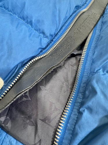 Authentic Louis Vuitton Puffer Jacket Blue Inner Monogram size FR54 - Picture 5 of 24