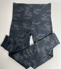 Spanx Look at Me Now Seamless Leggings Camo Size M EUC