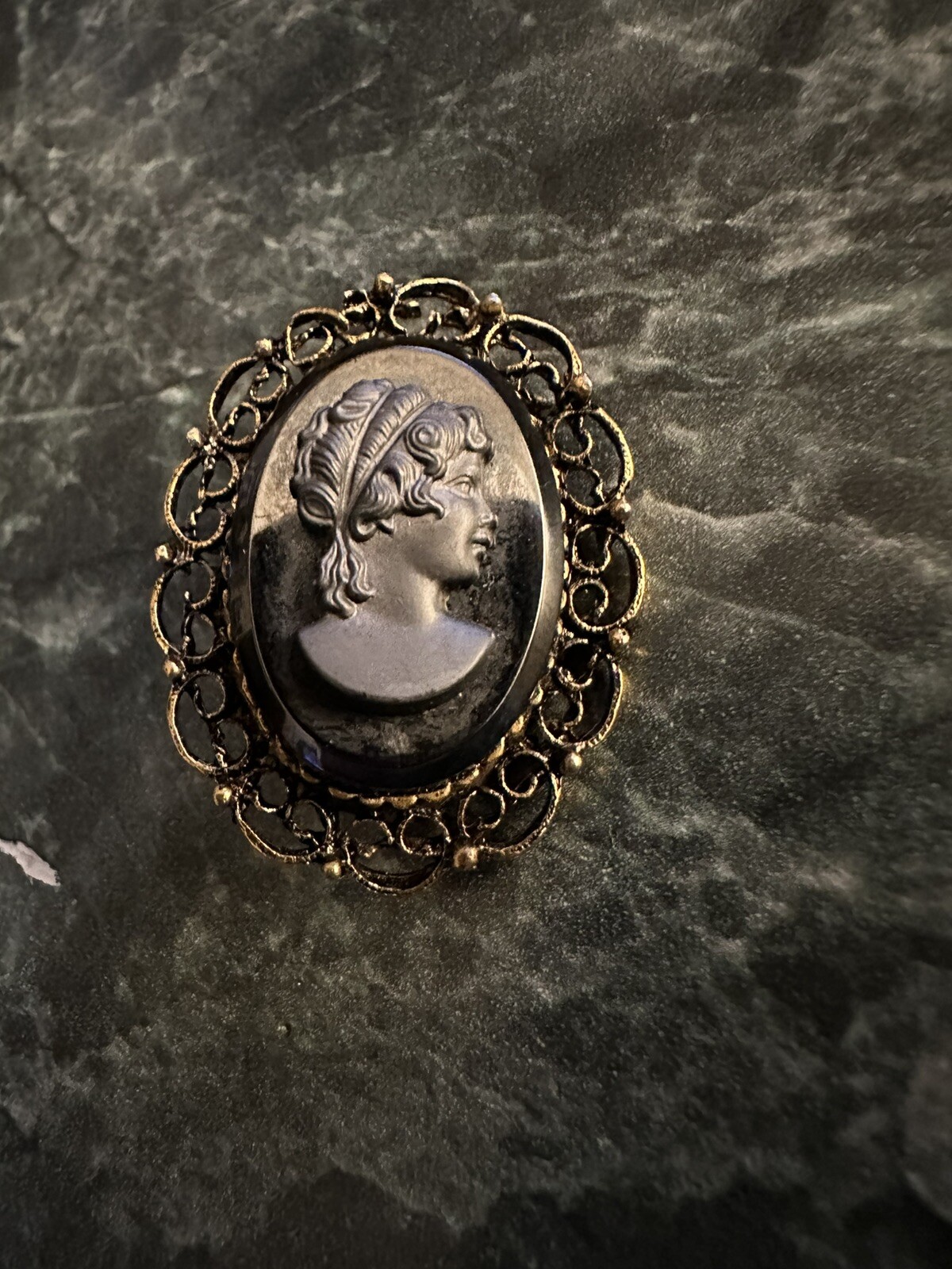 Antique Art Nouveau Black Onyx Cameo gold Plated brooch pin pendant
