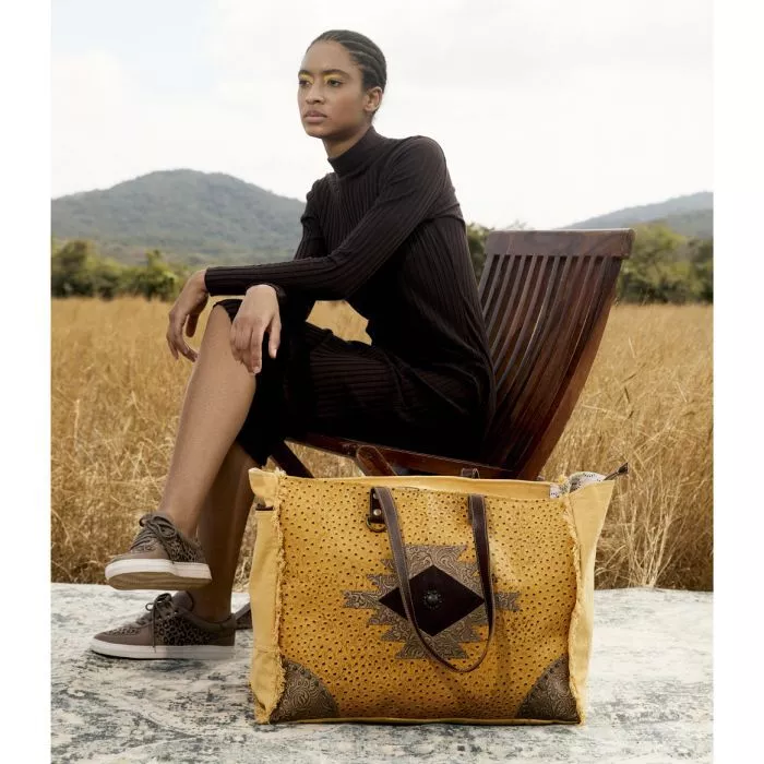 Myra weekender online bag