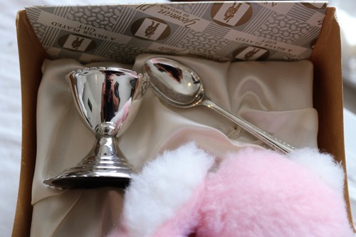 Yeoman Plate Silver Plated Egg Cup & Spoon with Pink Bunny Christening Set Gift - Picture 4 of 12