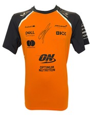 OSCAR PIASTRI SIGNED MCLAREN CASTORE 2025 FORMULA 1 T-SHIRT (ACG CERT AG17780)
