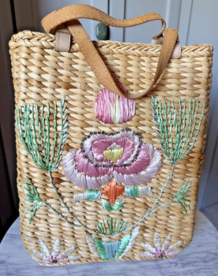 Vintage Beach Bag with Embroidery. Sea Grass with Leather straps - Gorgeous!