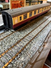 Hornby: R4628 BR MK1 M 4363 Second Open Coach. Boxed