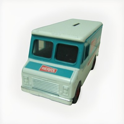 ERTL Herr's Snack Foods Grumman Olson Kurbmaster Walk-in Van 1:43