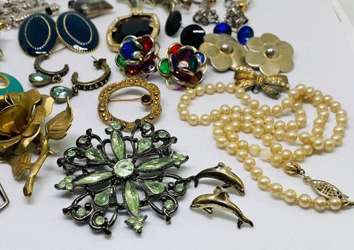 Lot Vintage Costume Jewelry Signed And Unsigned, Includes Sterling - Picture 3 of 5