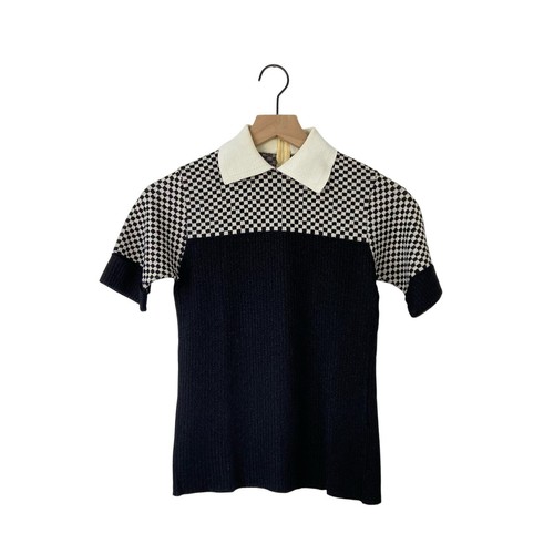 Vintage knit minimalist dark academia collared top 