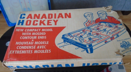 Eagle Canadian Hockey Table Top Hockey Game 1968 - Picture 5 of 12