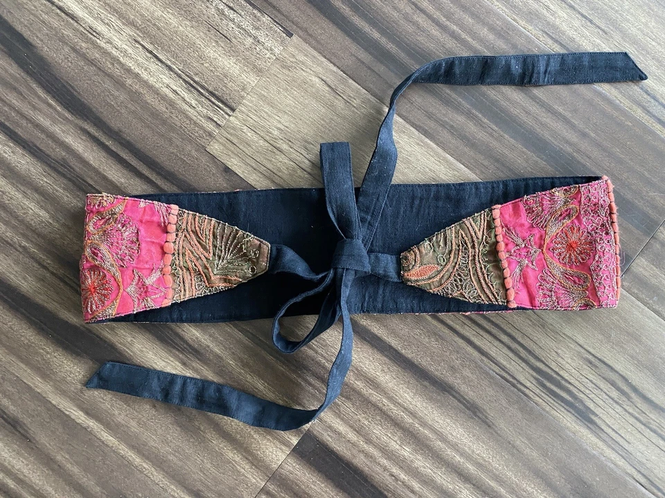 Cinturón Obi bordado vintage corbata en cummerbund boho envolvente dorado rojo negro Foto 3 de 4