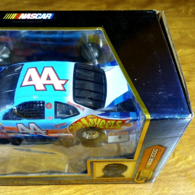 Hot Wheels Racing Select Nascar 1:24 Pontiac Grand Prix Stocker