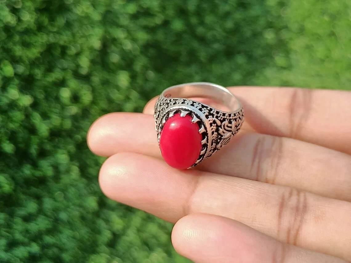 Oval Cabochon Cut Red Coral Ring 14K Yellow Gold