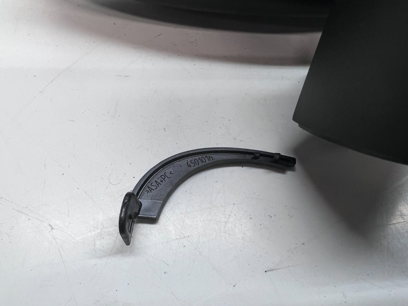 LAMBORGHINI AVENTADOR INNER REAR VIEW MIRROR SHELL WITH GLASS OEM 8X0857511A