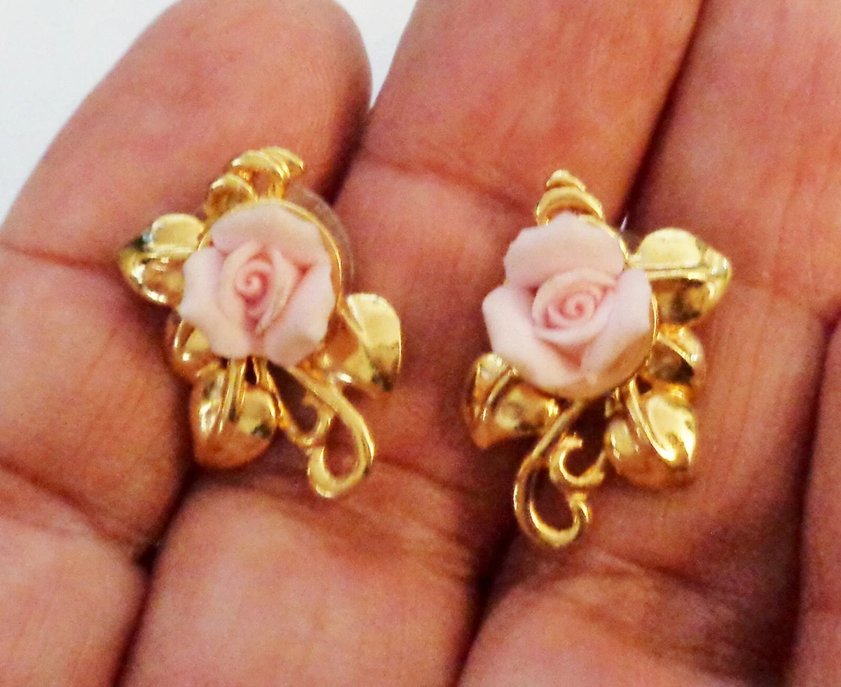 Beautiful Floral Motif Gemstone Earrings 14K Yellow Gold