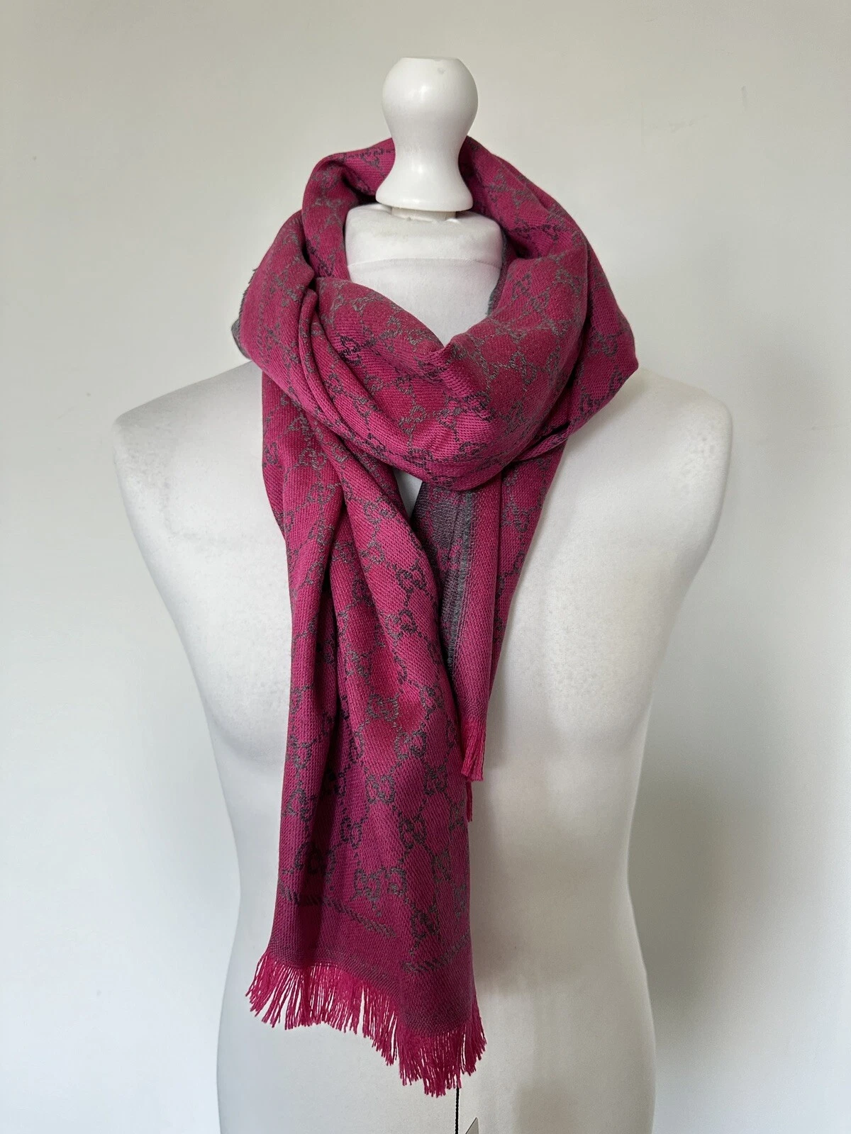 Foulard réversible Gucci avec logo GG unisexe