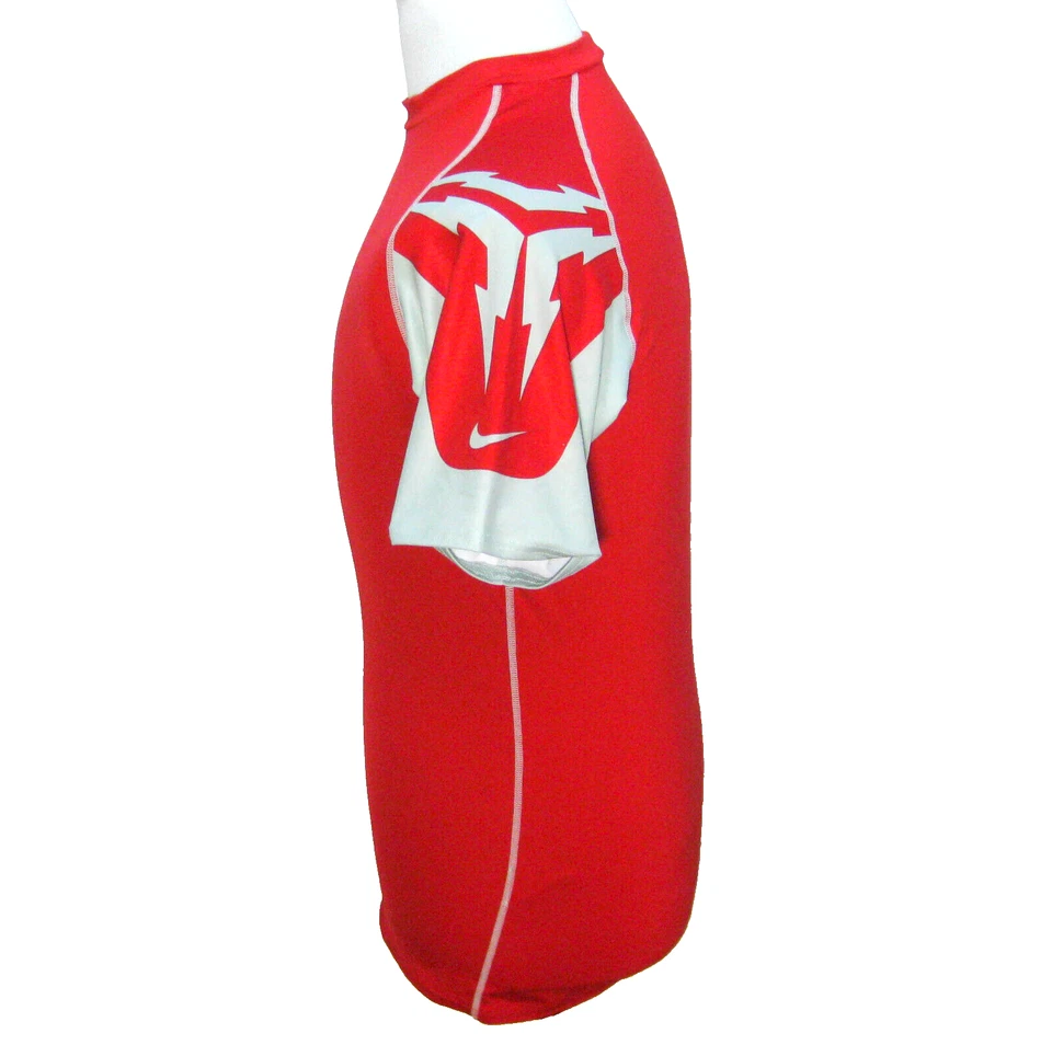 Camiseta deportiva Nike para niño talla juvenil XL roja y plateada manga corta Foto 3 de 4