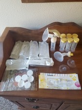Medela Manual Breast Pump Bundle
