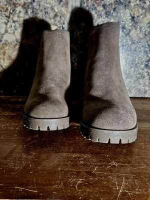 New Ankel Boots. 1 Left Only! B52 By BULLBOXER. SIZE 11. Light Brown OUT OF BOX