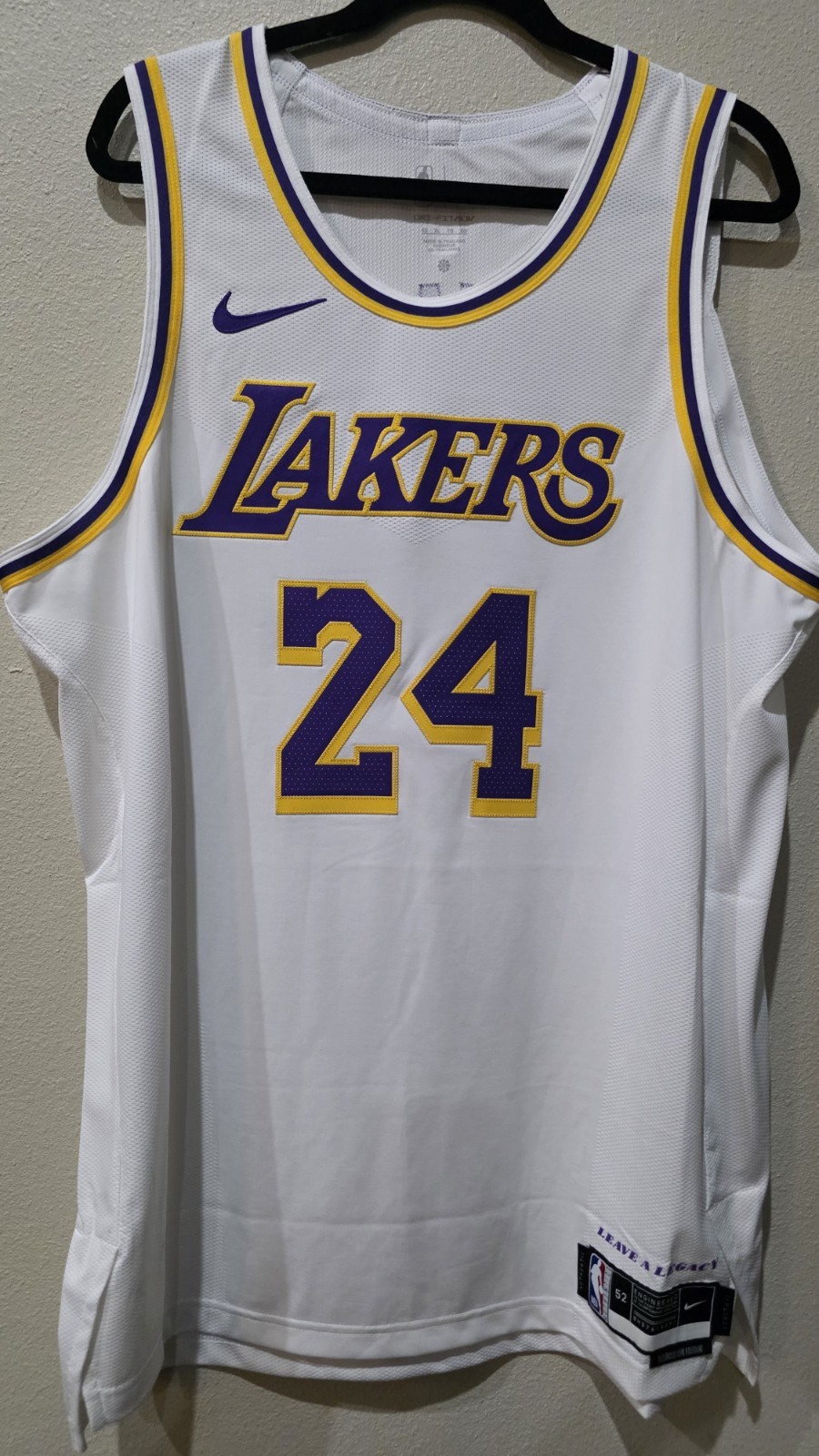 NWT Nike Los Angeles Lakers Kobe Bryant #24 Association Edition Jersey Men’s XL