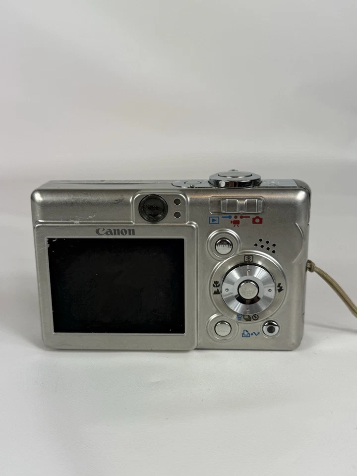 Canon Powershot SD300 ELPH - FOR PARTS OR REPAIR / READ PLEASE - Image 3 of 4