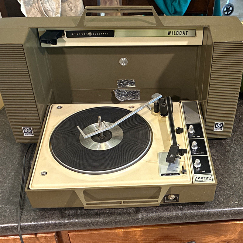 General Electric Wildcat Portable Stereo Solid State Record Player