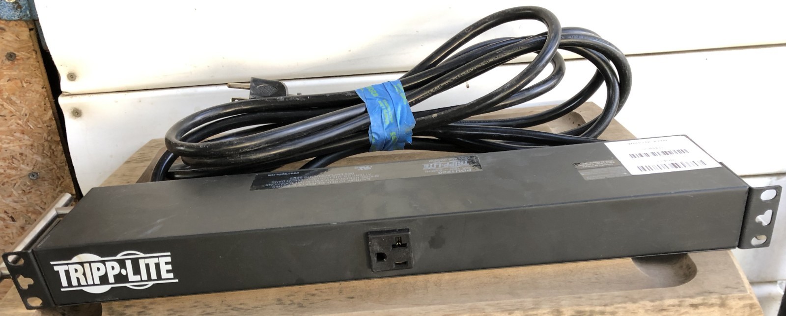 Tripp Lite PDU1220 13 Outlet Rack Mount Power Distribution Strip 20 Amp 120 Volt