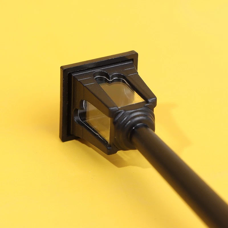 1pz Mini Lampade Lampioni Modello Microscopico per Casa delle Bambole in Miniatura D.S0 Ch - Immagine 3 di 4