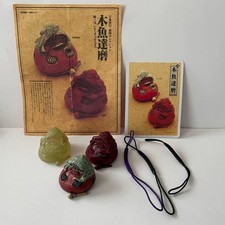 Figura Yokai netsuke Hino Ni Mokuyo Daruma 3 tipos Yokai