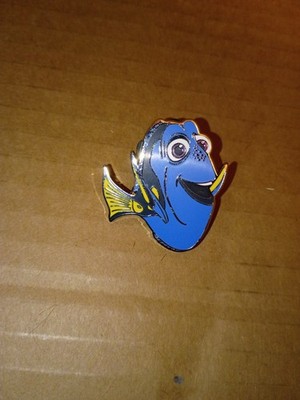 Disney Movie Club Finding Nemo Dory Pin.