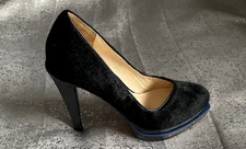 Cole Haan Pumps Black Cow Fur Heels Women's Size 7.5 B