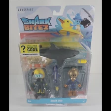 NEW Roblox DevSeries Shark Bite 2 Shark Cage Figure Set W/Exclusive Virtual Code