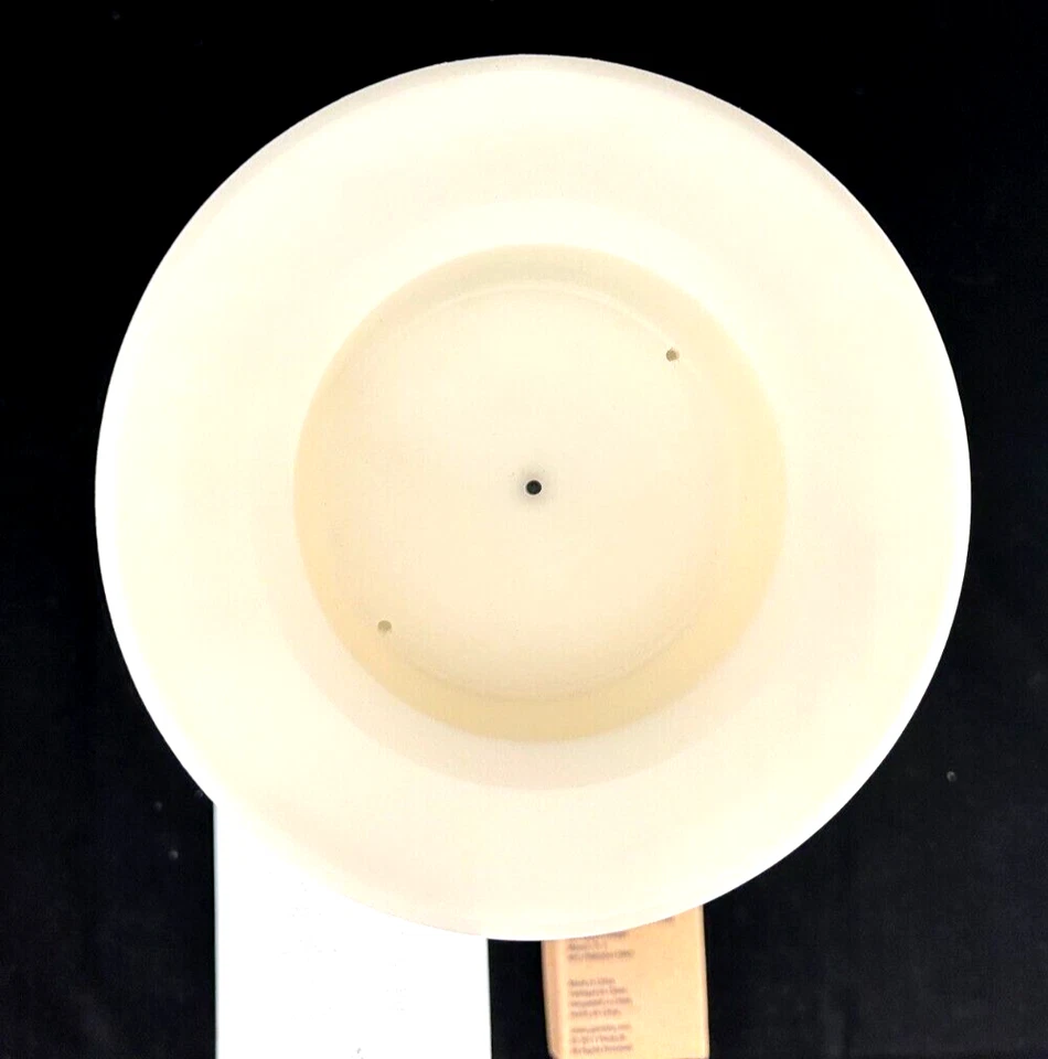 Vela pilar LED com controle remoto Partylite Illusion mudança de cor 9" x 6" - Imagem 2 de 4