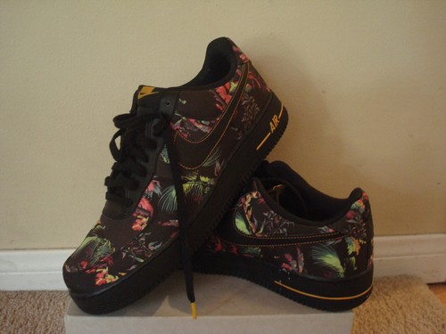 nike black floral sneakers