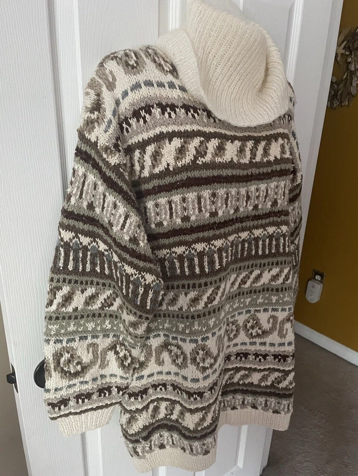 Suéter Neutro Cuello Alto Mezcla Lana Tejido a Mano Liz Claiborne De Colección Raro Talla L Foto 2 de 4