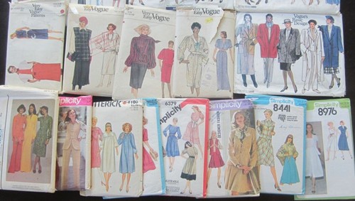 Lot of 17 Vintage sewing patterns, Vogue, Simplicity, 1970's and 1980's. - Picture 2 of 16