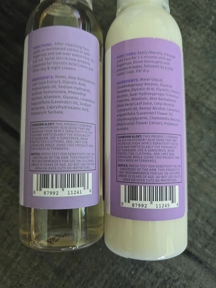 Juego de 2** Juego de limpiador facial y tónico con ácido glicólico Reviva Labs  Foto 3 de 4