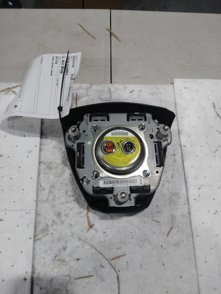 Used Steering Wheel Air Bag fits: 2016 Toyota Camry front driver wheel Grade A Foto 2 de 4