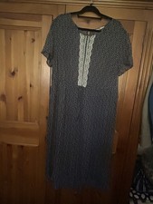 Women's Tu  navy multi-coloured floral print dress size 22 new without tags