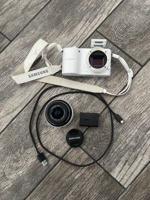 Samsung NX2000 Smart Wi-Fi Mirrorless Touchscreen Digital Camera W/ 20-50mm Lens