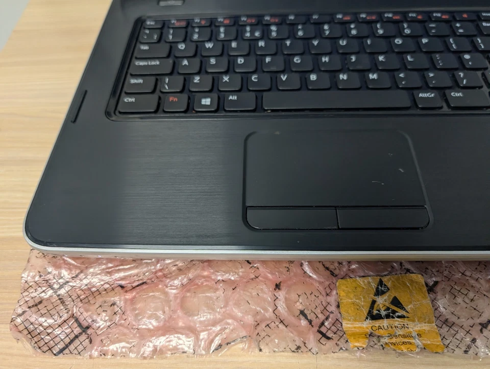 Dell Vostro 2520 - i3-2348M - 4GB Ram - No Storage - Image 2 of 4