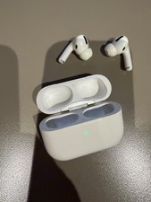 AirPods Pro 1st Gen A2084 w/Magsafe Charging case Right ear static