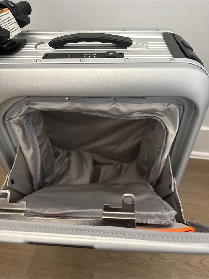 20 英寸可骑乘智能行李箱-电动旅行行李箱带 TSA 锁和 USB 端口 — 第 2/4 张图片