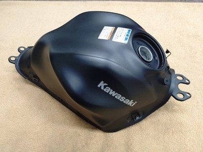 Rare Z650 Er650H 17-19 Kawasaki Genuine Fuel Tank Metallic Spark