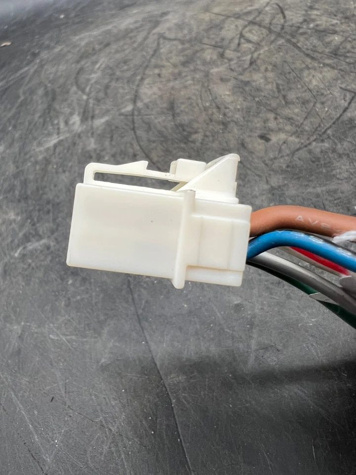 Infiniti QX56 2004-2007 5,6 L OEM bahía de motor caja de fusibles coleta arnés de cableado Foto 2 de 4