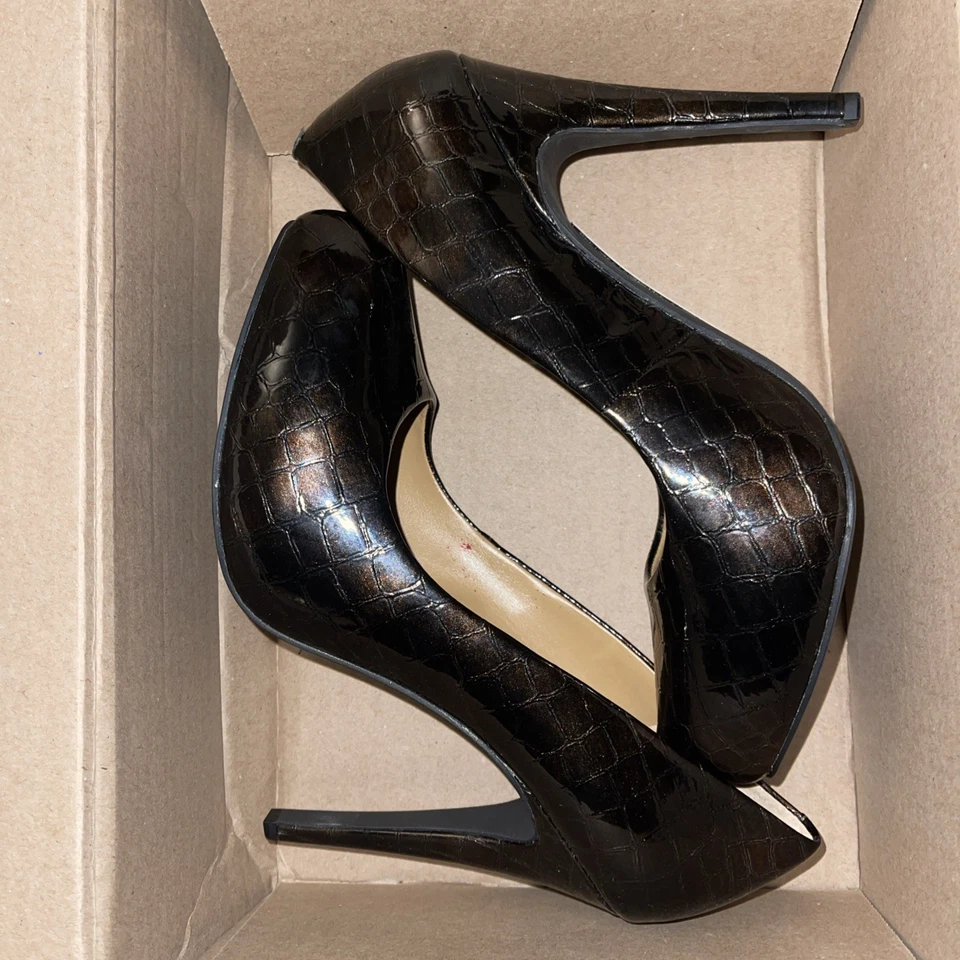 Jessica Simpson Tacones Estampado Serpiente Talla 10M/42 Foto 3 de 4